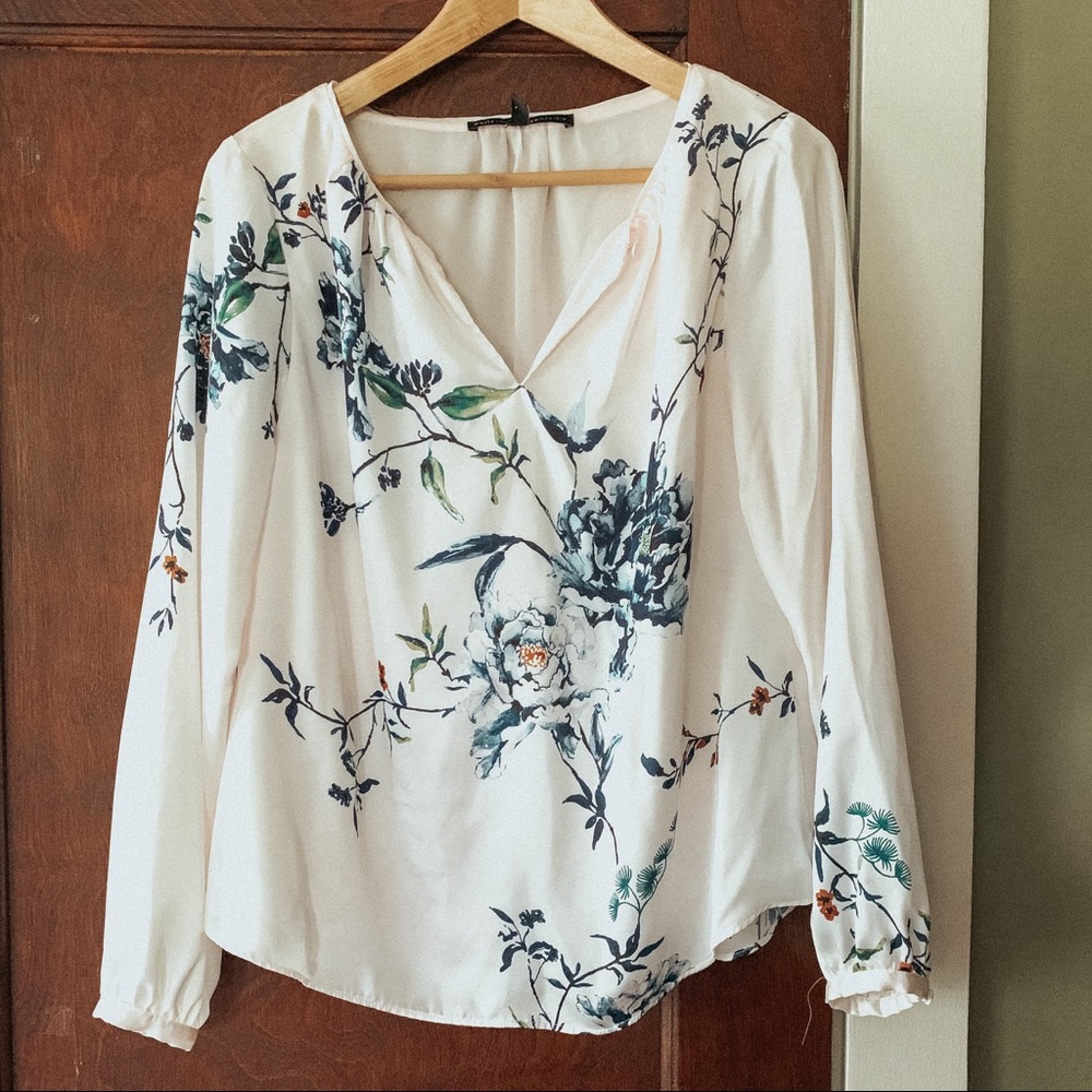 Women’s petite floral blouse